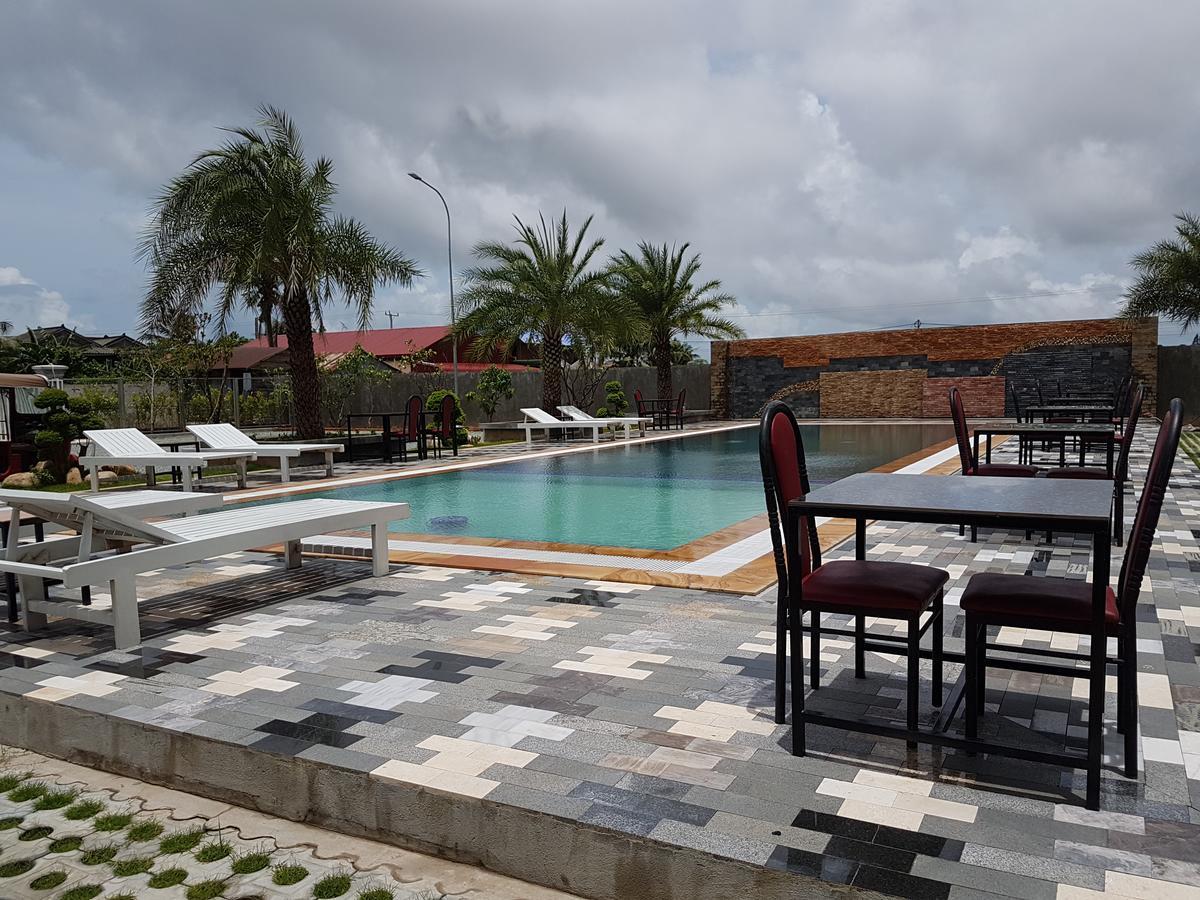 Two Moons Resort Кампот Екстериор снимка