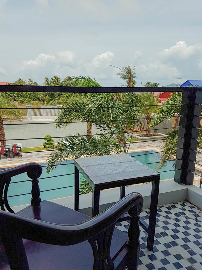 Two Moons Resort Кампот Екстериор снимка